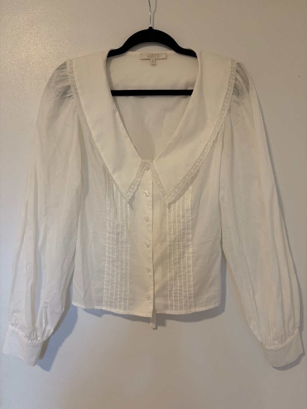 Wayf white puff sleeve lace collar button down: Size Small